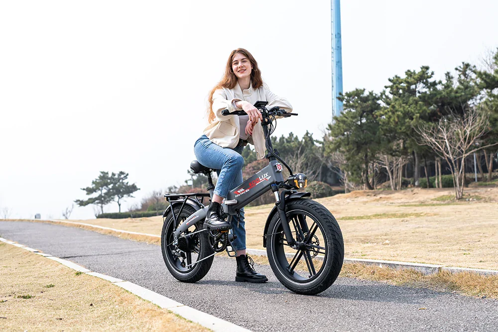 Meet the KOOLUX RK10: Smart Security. Strong Brakes. Total Control.