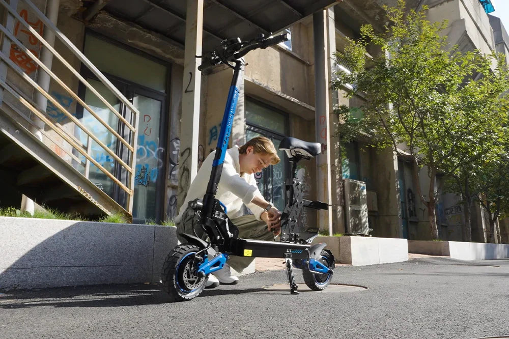 Conquer the City Streets: KOOLUX U1 Pro Electric Scooter Review